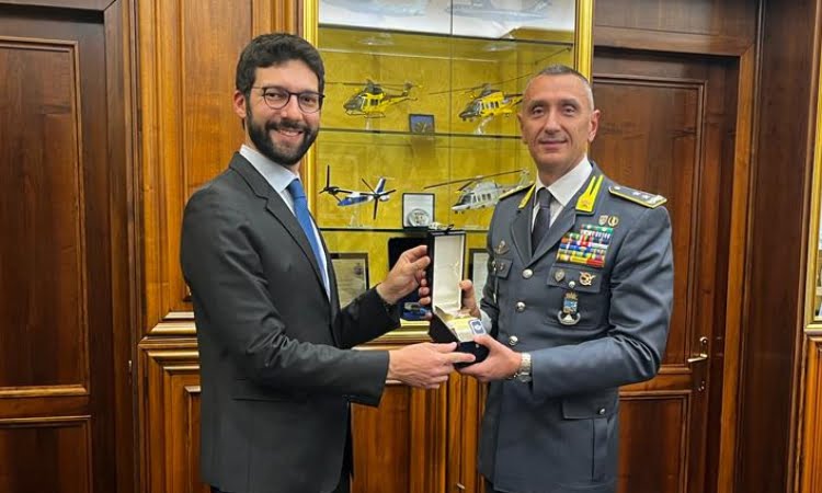 Incontro con il Generale della Guardia di Finanza Gen. D. Francesco Greco 🗓